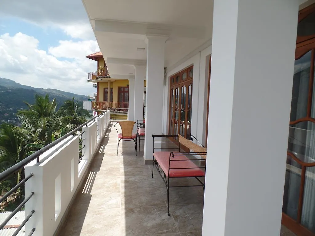 Kandyan Bluestar Villa 2*, Kandy Sri Lanka