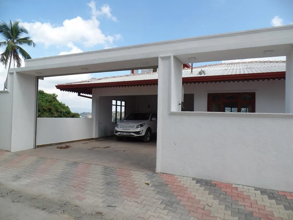Kandyan Bluestar Villa Kandy