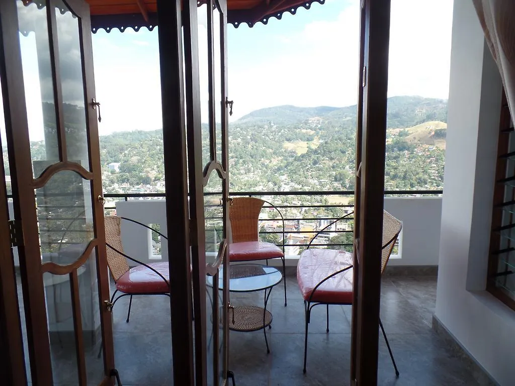 Kandyan Bluestar Villa 2*, Kandy Sri Lanka