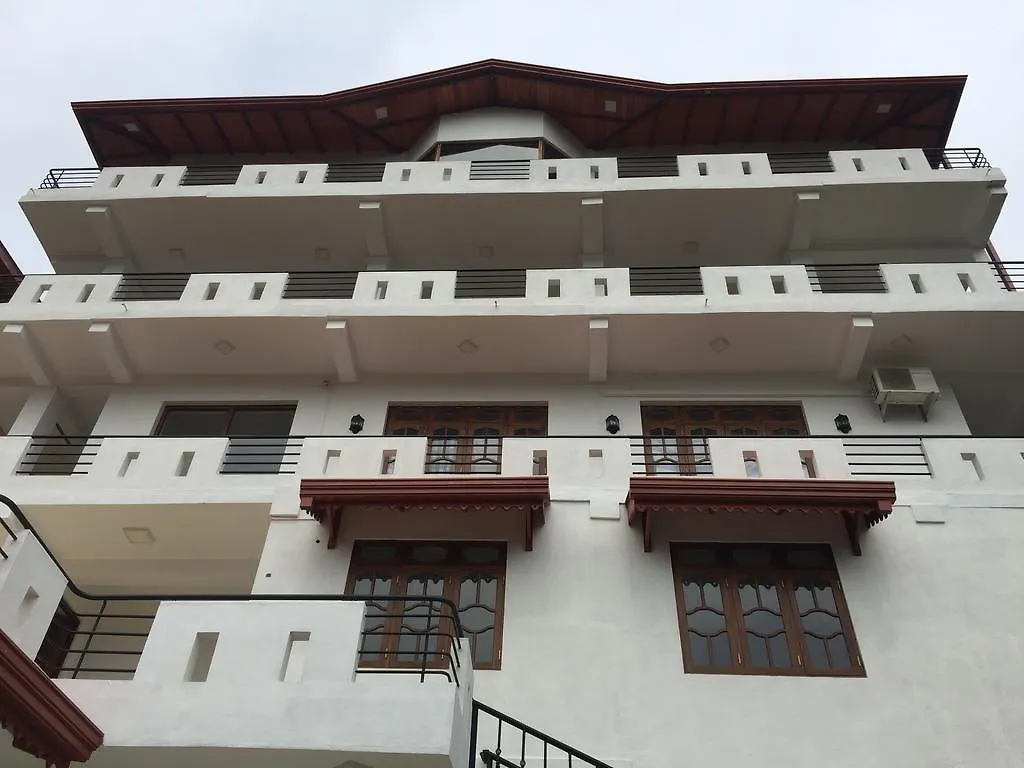 Kandyan Bluestar Villa Hotel Kandy