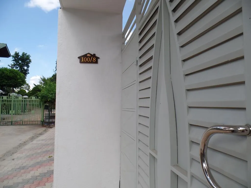 Kandyan Bluestar Villa
