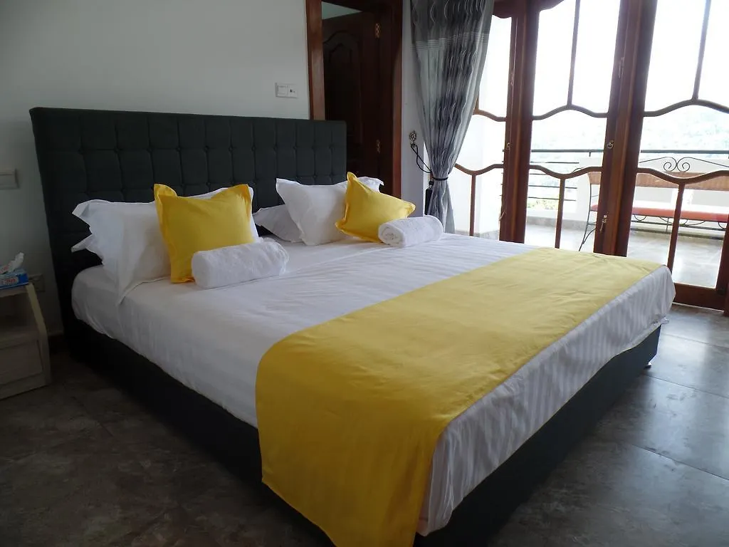 Kandyan Bluestar Villa Hotel