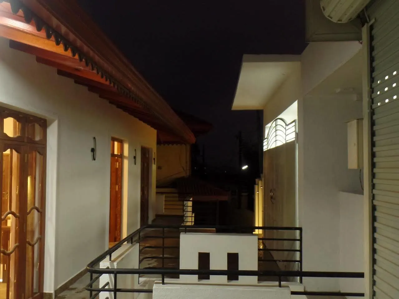Kandyan Bluestar Villa 2*, Kandy